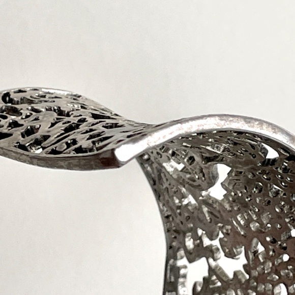 Vintage Ornate Cuff Bracelet - Picture 13 of 15